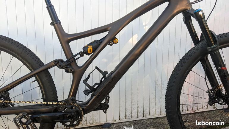 Used Specialized Stumpjumper Expert 2022 Mountainbike, Black — image 4 of 5