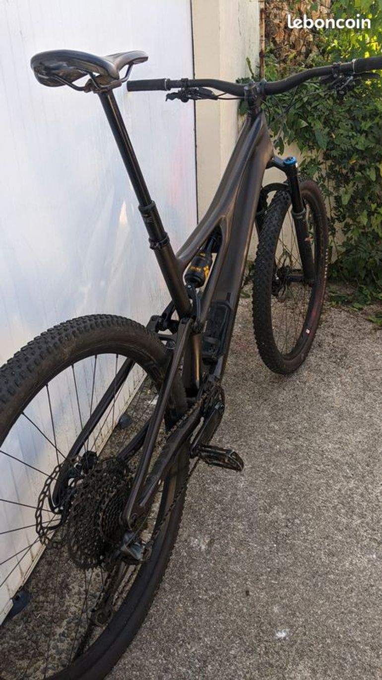 Used Specialized Stumpjumper Expert 2022 Mountainbike, Black — image 3 of 5