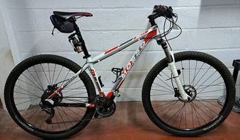 Used CUBE Custom Shimano Ultegra 2011 Mountainbike, Red — image 1 of 3