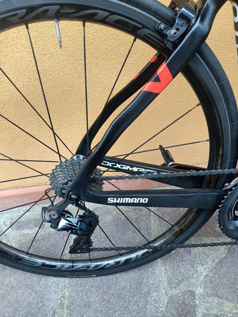 Used Pinarello F12 Xlight 2022 Road & Gravel, Black — image 9 of 13