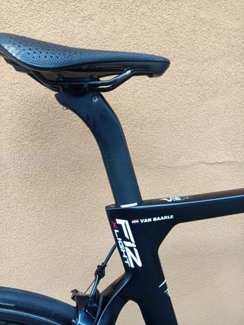 Used Pinarello F12 Xlight 2022 Road & Gravel, Black — image 3 of 13