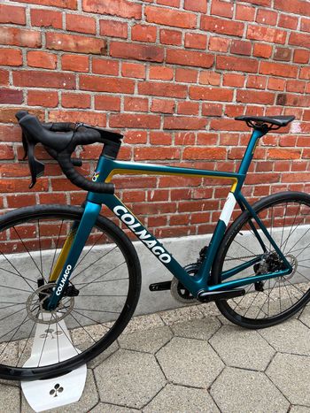 Used Colnago NEW! Colnago V3 Carbon SRAM Rival AXS 12x2/Size 52s (54/55) OSP: 4999,- 2024 Road & Gravel — image 12 of 15