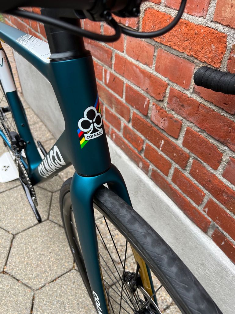 Used Colnago NEW! Colnago V3 Carbon SRAM Rival AXS 12x2/Size 52s (54/55) OSP: 4999,- 2024 Road & Gravel — image 6 of 15