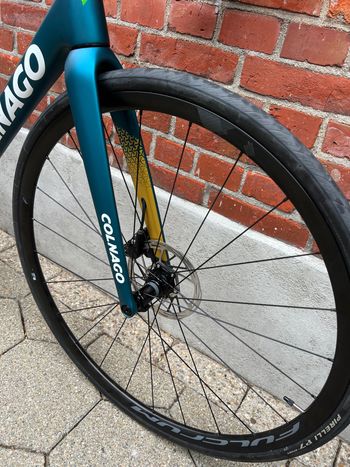 Used Colnago NEW! Colnago V3 Carbon SRAM Rival AXS 12x2/Size 52s (54/55) OSP: 4999,- 2024 Road & Gravel — image 4 of 15