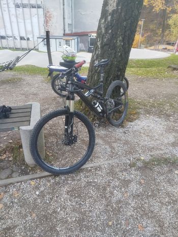 Used Specialized Enduro Comp 2012 2012 Mountainbike, Black, 26 — image 1 of 3