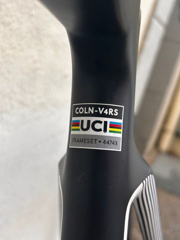 Used Colnago V4rs 2024 Road & Gravel, Black — image 8 of 9