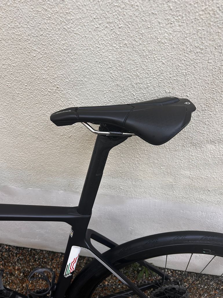 Used Colnago V4rs 2024 Road & Gravel, Black — image 3 of 9