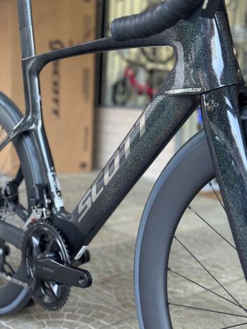 Scott Foil RC 20 2024 2024 Road & Gravel usato, Nero — immagine 9 di 11