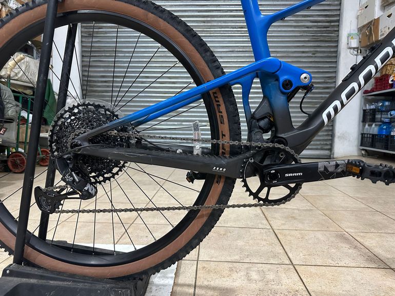 Used Mondraker F-podium SRAM NX Eagle 2024 Mountainbike, Blue — image 3 of 10