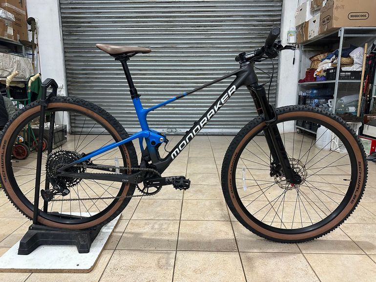Used Mondraker F-podium SRAM NX Eagle 2024 Mountainbike, Blue — image 9 of 10