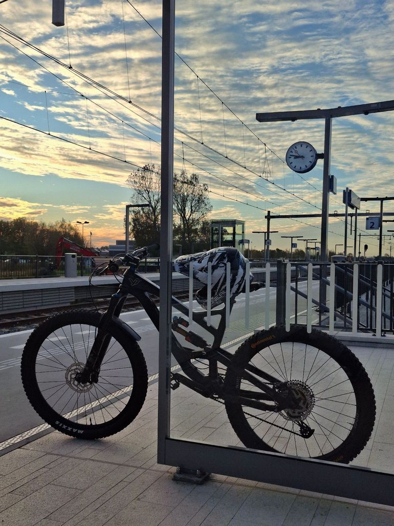 Used YT Industries Yt Capra Cf 27 2018 2018 Mountainbike, Black — image 2 of 3