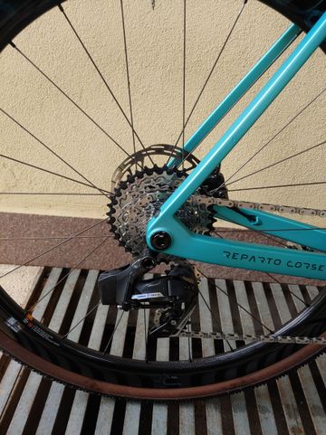 Used Bianchi Impulso RC Force AXS disc 2024 2024 Road & Gravel, Blue — image 4 of 8