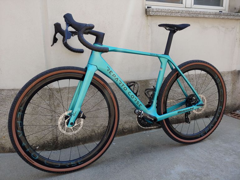 Used Bianchi Impulso RC Force AXS disc 2024 2024 Road & Gravel, Blue — image 6 of 8