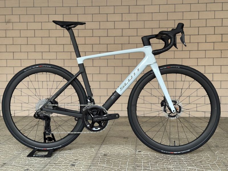 Used Scott Addict RC PRO - 2025 2025 Road & Gravel