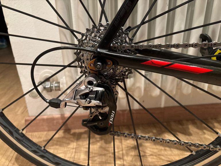 Used Scott Addict SRAM Red 2019 Road & Gravel, Black — image 3 of 17