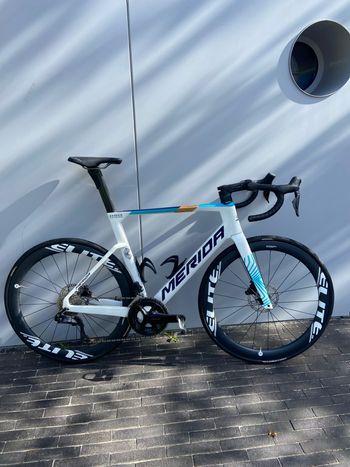 Used Merida REACTO 6000 2024 2024 Road & Gravel, White — image 1 of 5