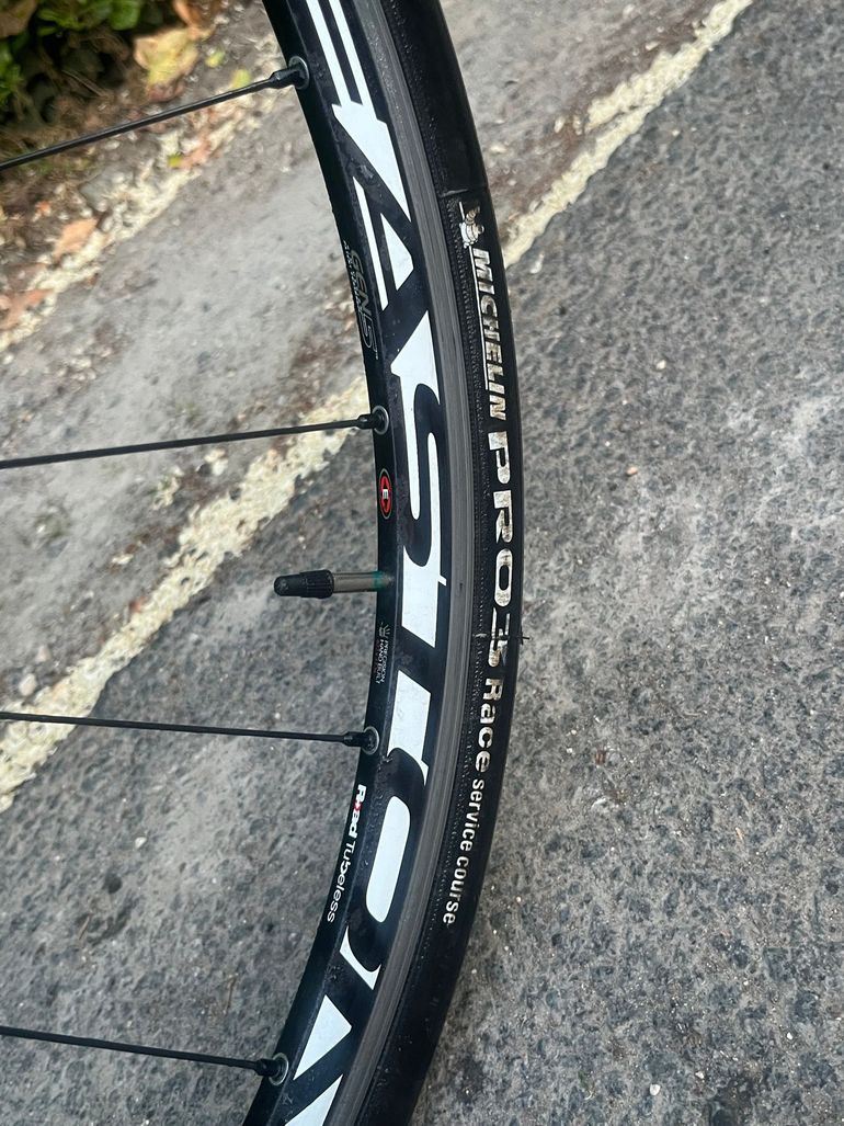 Used Giant TCR 1 2016 2016 Road & Gravel, White — image 6 of 12