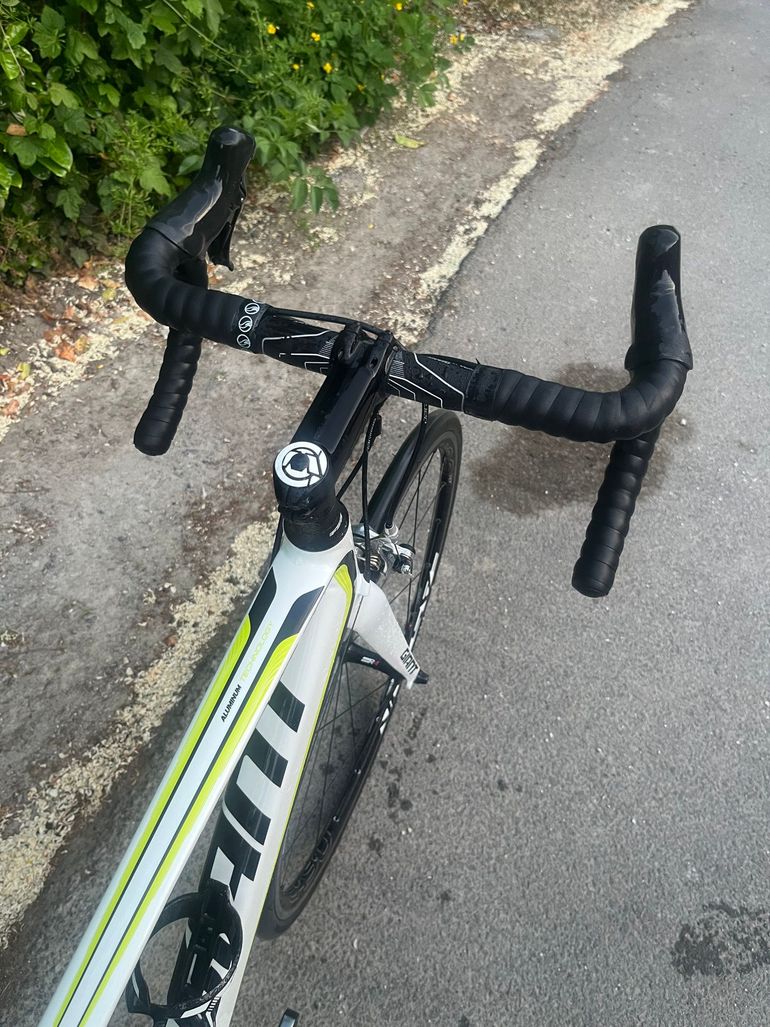 Used Giant TCR 1 2016 2016 Road & Gravel, White — image 11 of 12