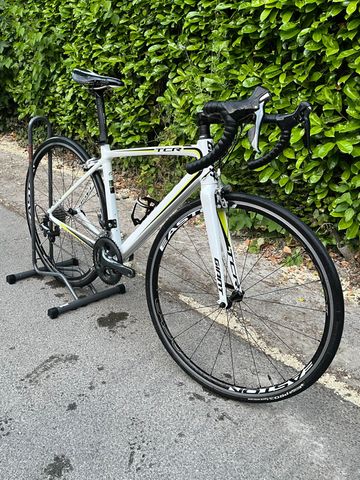 Used Giant TCR 1 2016 2016 Road & Gravel, White — image 2 of 12