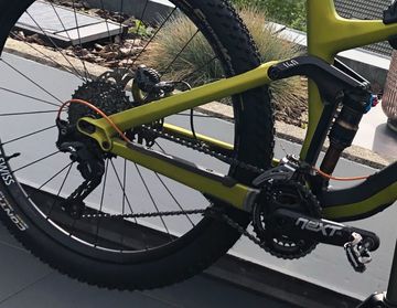 Used Canyon Spectral CF 9.0 2015 Mountainbike, Green — image 2 of 3