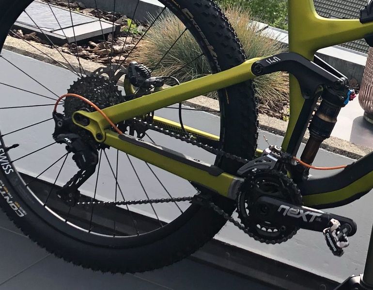 Used Canyon Spectral CF 9.0 2015 Mountainbike, Green — image 2 of 3