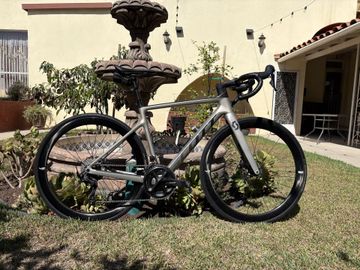 Used Scott Addict 30 2024 2024 Road & Gravel, Light Gray — image 1 of 8