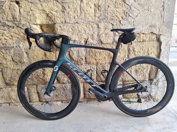 Used Scott Foil 30 2021 2021 Road & Gravel, Green — image 1 of 8