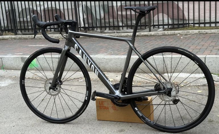 Used Canyon Ultimate CF SL Disc 8.0 2020 2020 Road & Gravel, Black — image 2 of 7