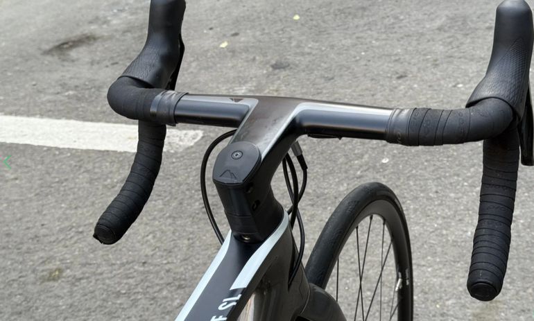 Used Canyon Ultimate CF SL Disc 8.0 2020 2020 Road & Gravel, Black — image 5 of 7