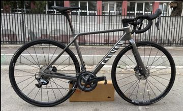 Used Canyon Ultimate CF SL Disc 8.0 2020 2020 Road & Gravel, Black — image 1 of 7