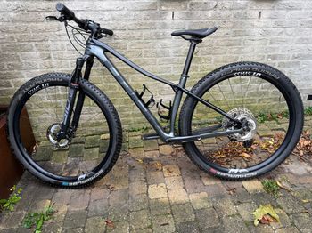 Used Trek Procaliber 9.5 2023 2023 Mountainbike, Black, 29 — image 2 of 5