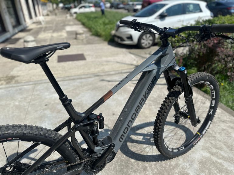Used Mondraker CRUSHER 2024 2024 Mountainbike, Light Gray, 29 — image 4 of 6