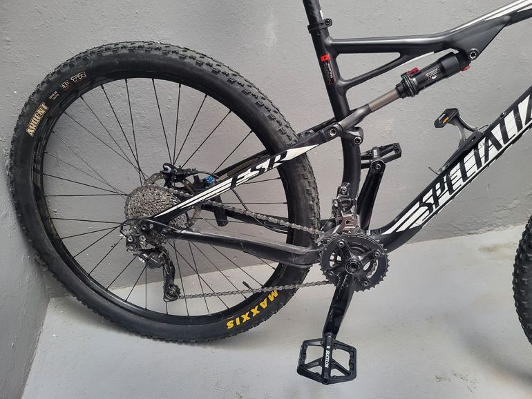Used Specialized Epic FSR Comp 2017 2017 Mountainbike, Black, 29 — image 6 of 8
