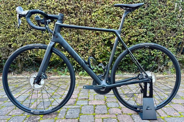 Used Canyon Ultimate CF SL Disc 8.0 2019 Road & Gravel, Black — image 2 of 7
