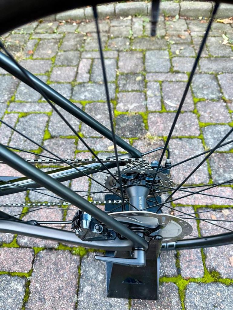 Used Canyon Ultimate CF SL Disc 8.0 2019 Road & Gravel, Black — image 6 of 7