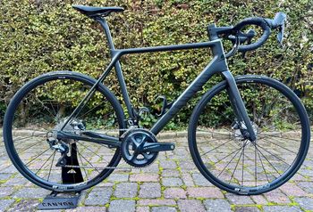Used Canyon Ultimate CF SL Disc 8.0 2019 Road & Gravel