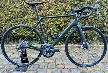 Used Canyon Ultimate CF SL Disc 8.0 2019 Road & Gravel, Black — image 1 of 7