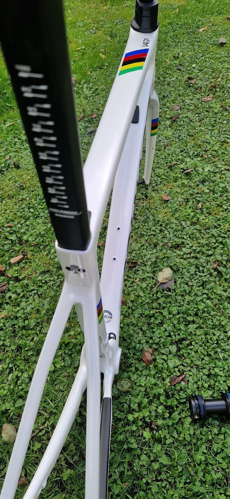 Used Colnago V3-RS 2022 Road & Gravel, White — image 10 of 11