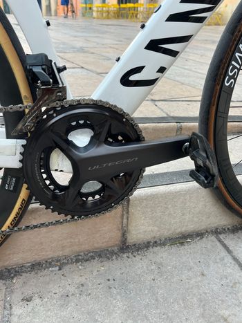 Used Canyon Aeroad CFR Disc Di2 2022 2022 Road & Gravel, White — image 6 of 6