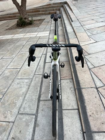 Used Canyon Aeroad CFR Disc Di2 2022 2022 Road & Gravel, White — image 2 of 6