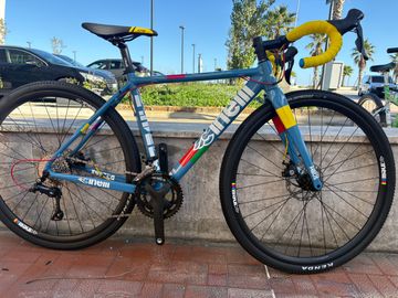 Używany Cinelli Zydeco Other Microshift 2024 Road & Gravel — zdjęcie 1 z 5