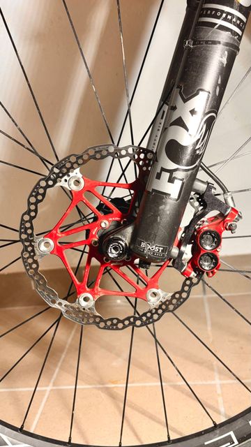 Used Trek Fuel EX 9.8 XT 2020 2020 Mountainbike, Red, 29 — image 4 of 7