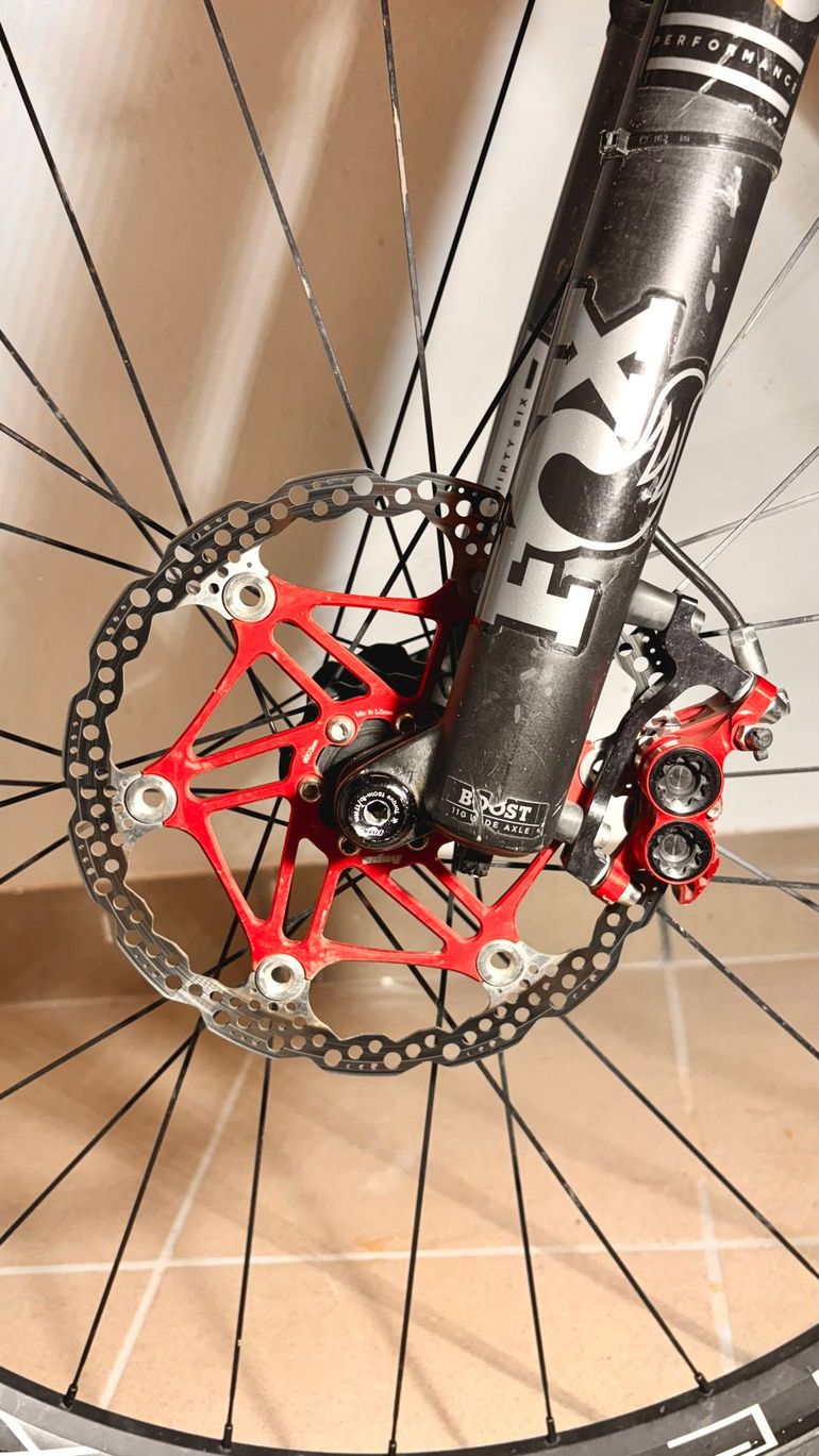 Used Trek Fuel EX 9.8 XT 2020 2020 Mountainbike, Red, 29 — image 4 of 7