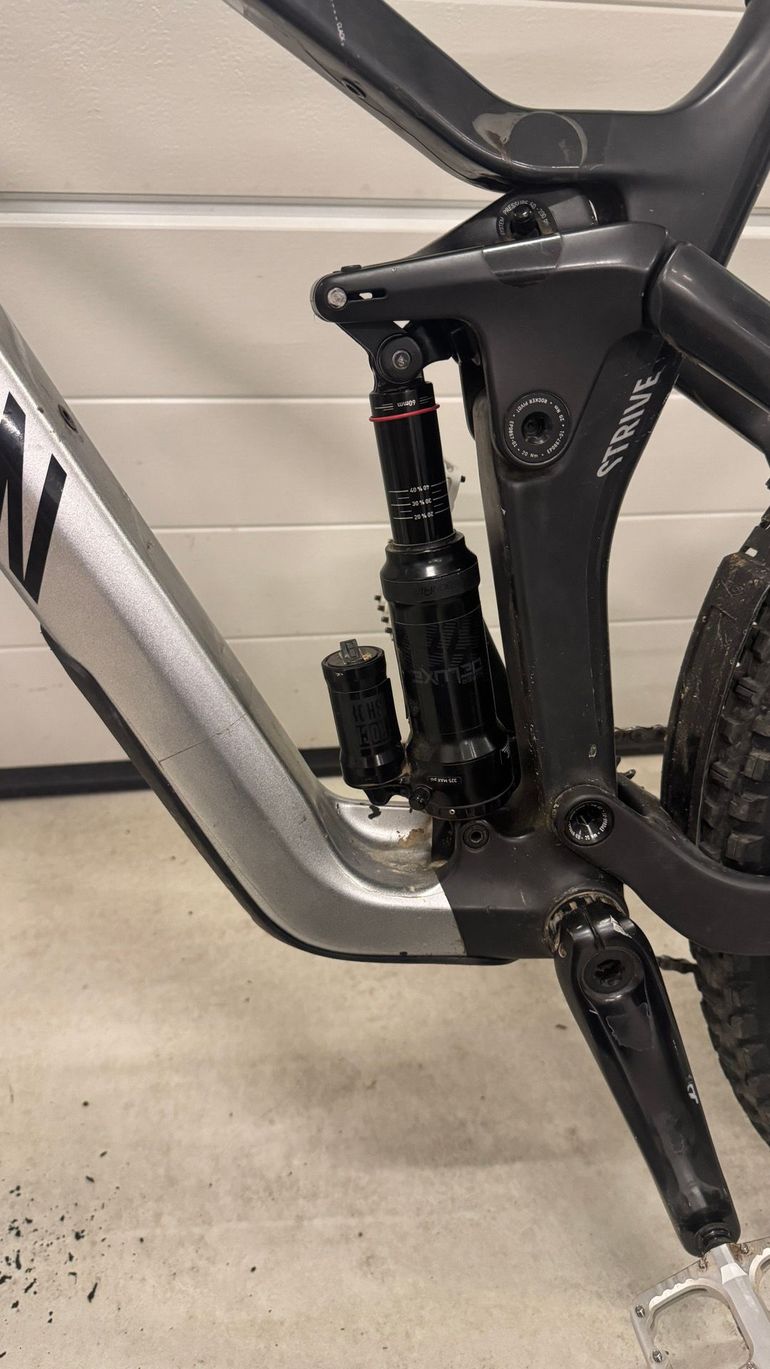 Used Canyon Strive CFR 2023 2023 Mountainbike, Light Gray, 29 — image 3 of 6