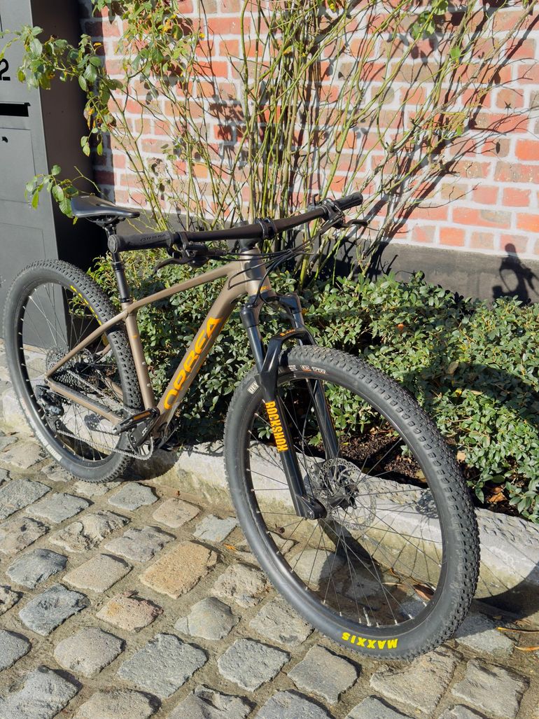Used Orbea ALMA H11 2024 2024 Mountainbike, Orange, 29 — image 2 of 8