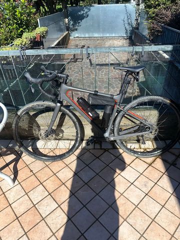 Used Giant Advance Revolt 3 2021 Road & Gravel, Light Gray — image 2 of 8