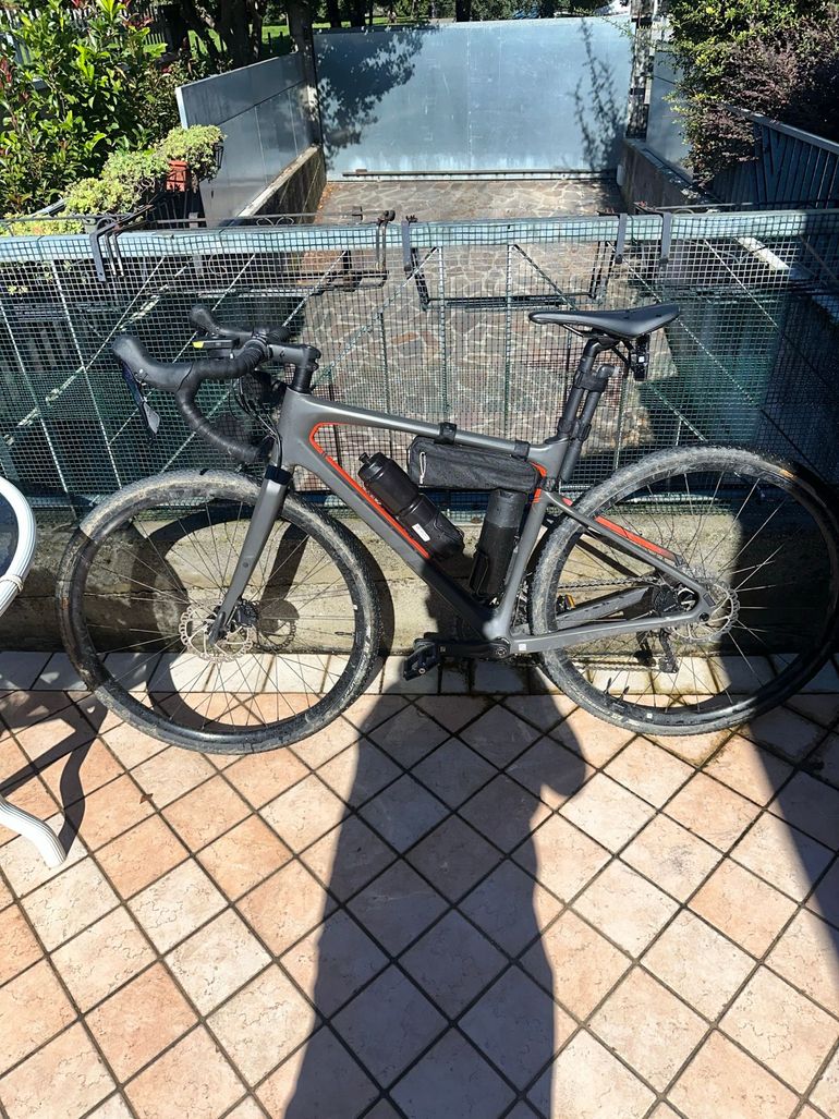 Used Giant Advance Revolt 3 2021 Road & Gravel, Light Gray — image 2 of 8