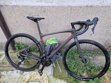 Used Giant Advance Revolt 3 2021 Road & Gravel, Light Gray — image 1 of 8