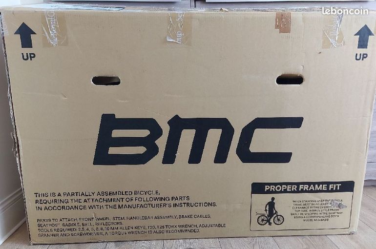 Used BMC Teammachine SLR02 Three 2025 2025 Road & Gravel, Red — image 19 of 20