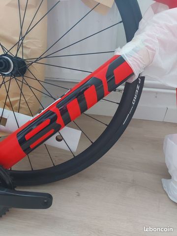 Used BMC Teammachine SLR02 Three 2025 2025 Road & Gravel, Red — image 4 of 20